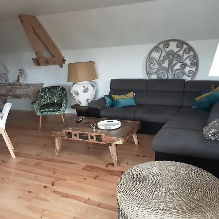 Chambre Au Domaine Du Mont Scolan Апартаменты *