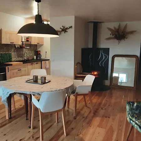 Апартаменты Chambre Au Domaine Du Mont Scolan *